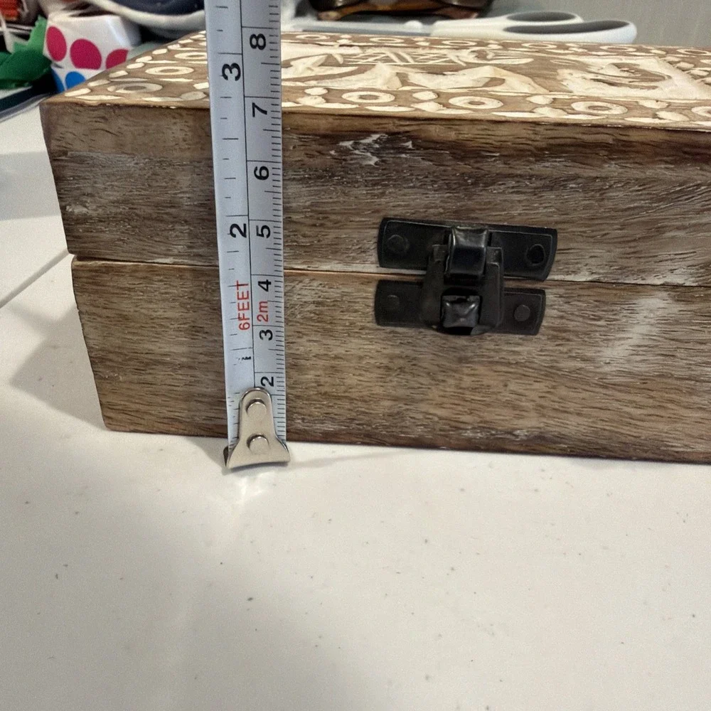 Hand‎ carved Wooden Elephant Hinged Jewlery Trinket Box Whitewash